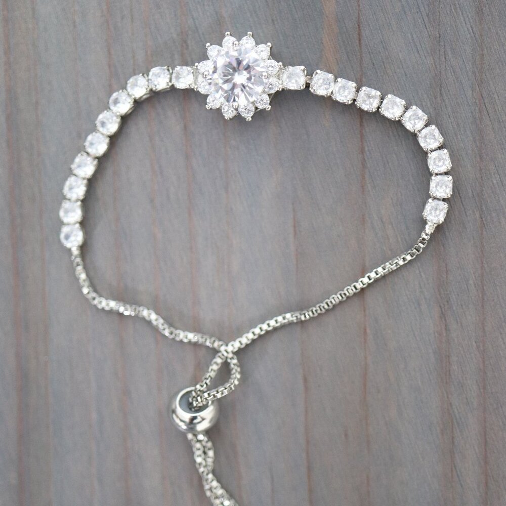 S925 2ct Clear Moissanite Diamond Flower Halo Style Bracelet Sterling Silver